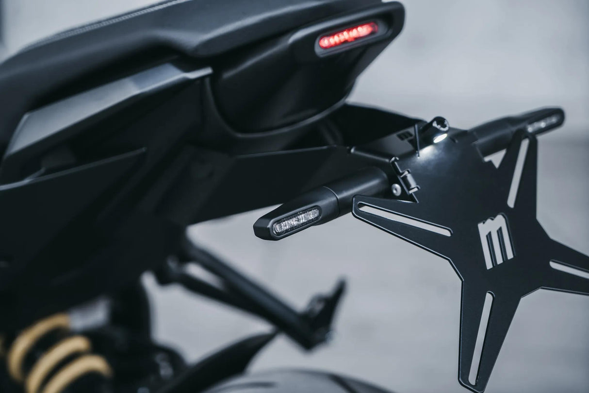 Motoism Blinker Neo CB650r Blinker mi inkl. Adapter. neo CB650R