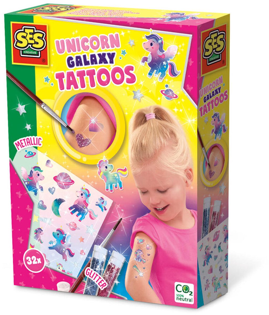 Ses Einhorn-Galaxie-Tattoos
