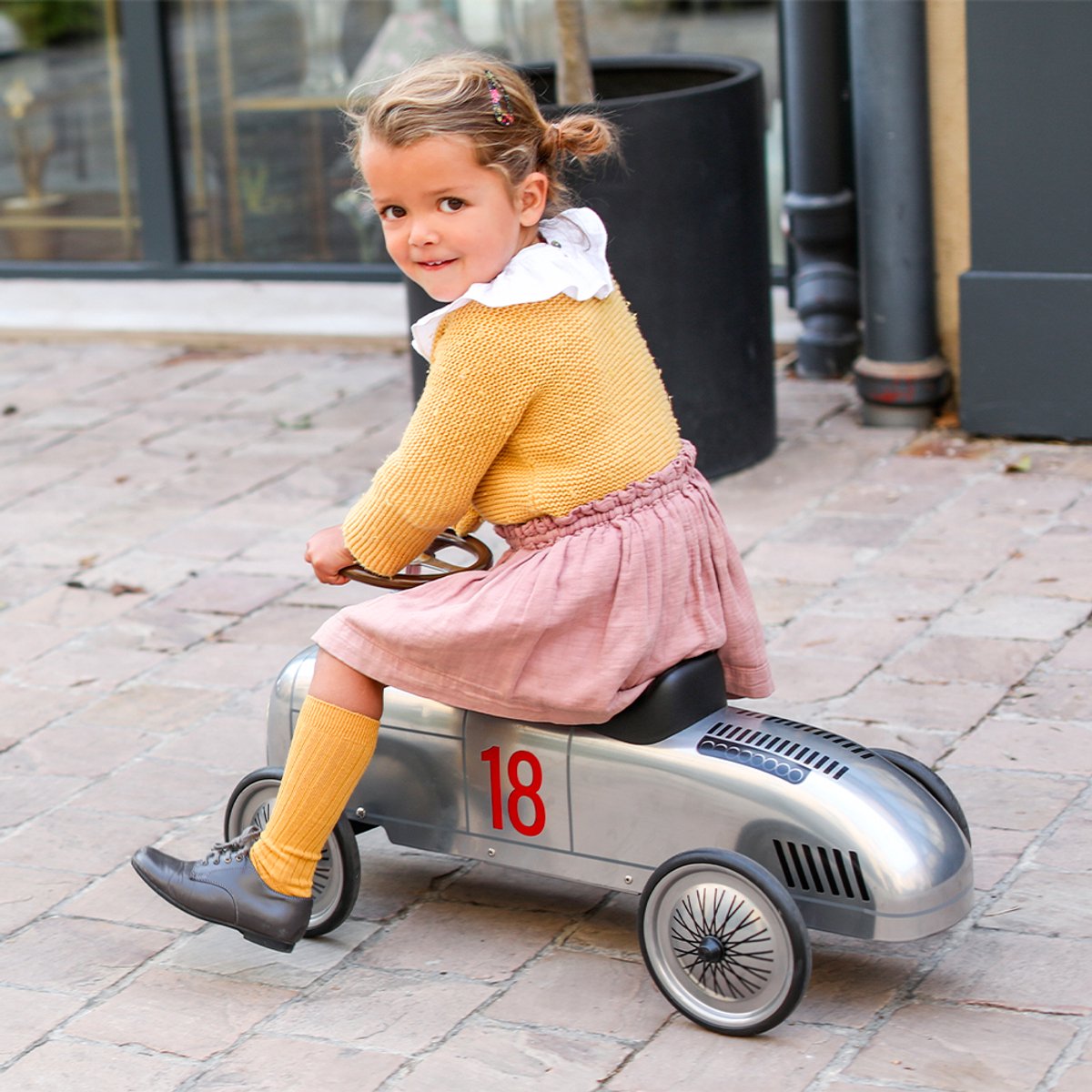 Baghera-Laufwagen – Audi Roadster – 75 x 35 x 37 cm – erobern Sie die Rennstrecke mit Stil – 18 Monate