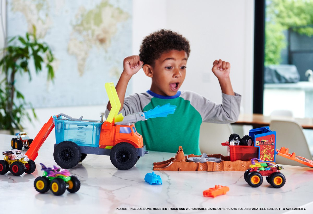 Hot Wheels – Monster Trucks Arena Bashers Color Shifters 5 Alarm Rescue – Spielset