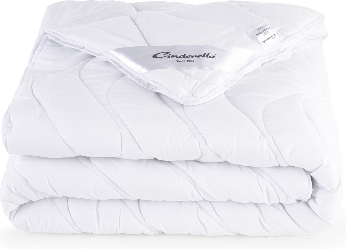 Cinderella dance dekbed 4-seizoenen - 1 persoons - polyester vulling - 140x200 cm - knoopsluiting - anti-allergie