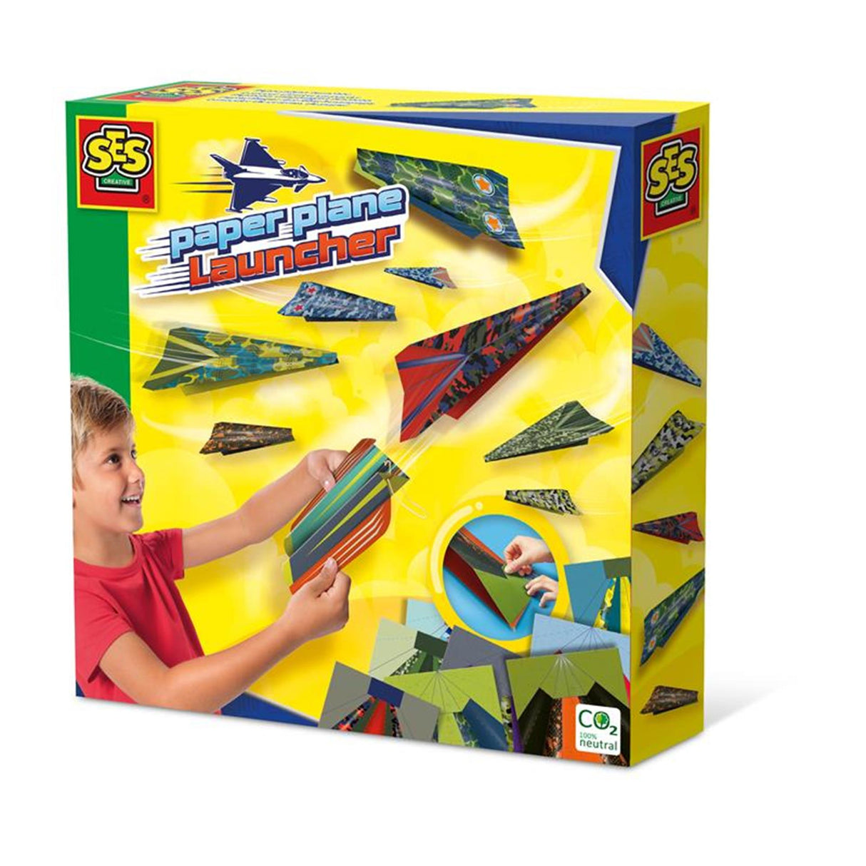 Viele Papierflugzeuge starten