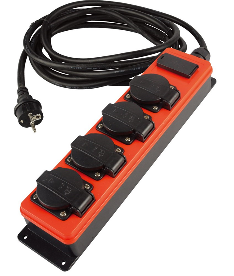 Qwattpro Tischsteckdose 4-V RA und USB 5mtr 3x2,5