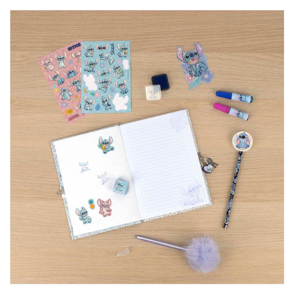 Undercover Stitch-Glitzer-Tagebuch-Set