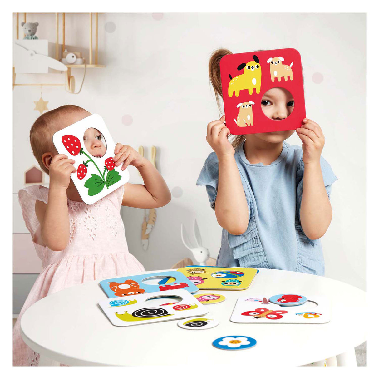 Bananenpanda – kontrastreiches Puzzle, das Gleiche findet – 8 Teile.
