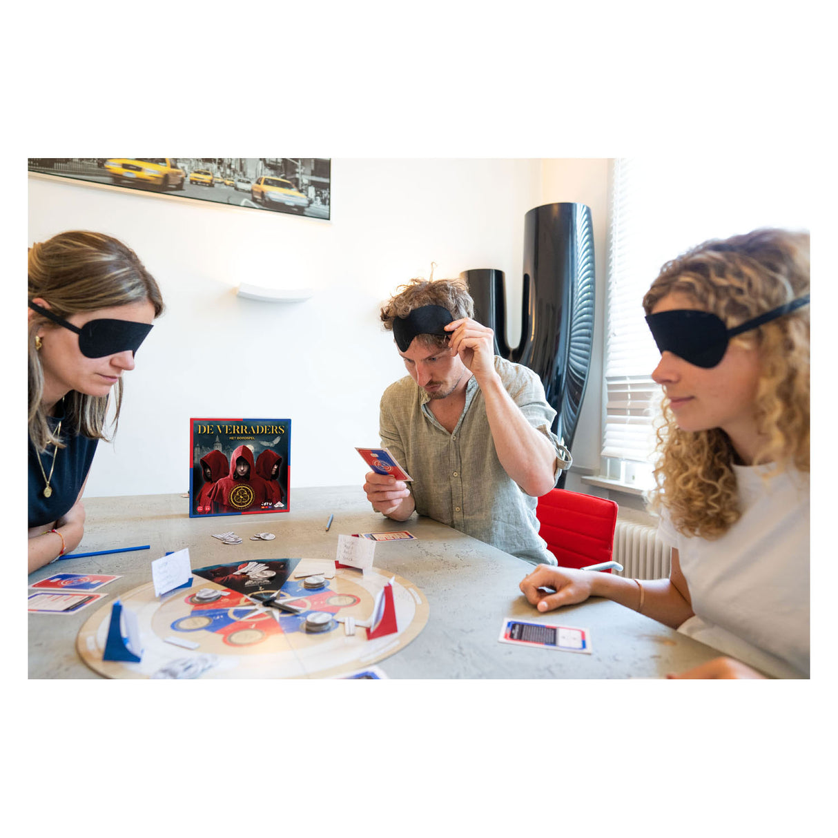 Identitätsspiele: Das Brettspiel „Verräter“ – basierend auf der TV-Show – spielt als Verräter oder Verbündeter
