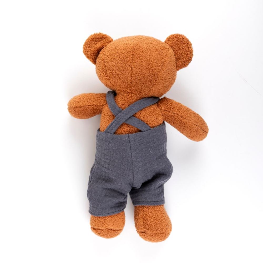 Abi Egmont umarmt Bär und Vater. 25 cm.