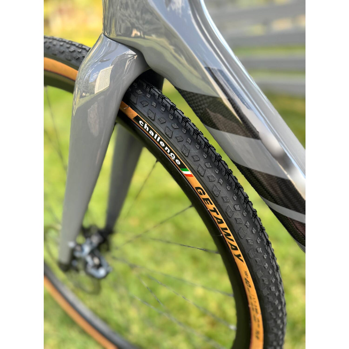Challenge – Getaway Race Clincher TLR 700x40c Schwarzbraun
