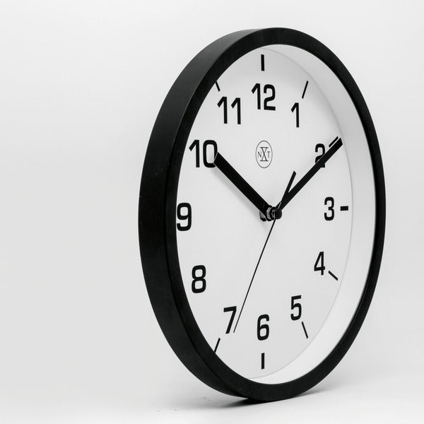 Nexttime nx-7321zw Wanduhr nxt Durchmesser 20cm Kunststoff schwarz, weißes Zifferblatt
