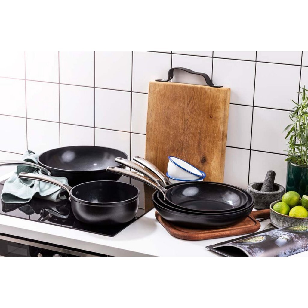 Bk Superior Keramikbratpfanne 24 cm schwarz