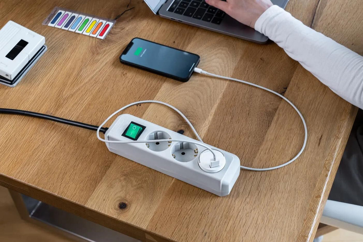 Brennerstuhl Adapter USB Steckdosenadapter Brennstuhl 2,4a, weiß