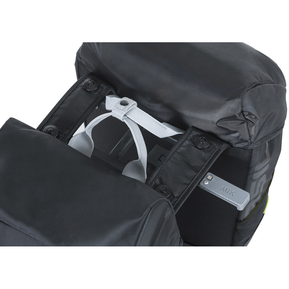 Basil Doppel-Fahrradtasche Meilen 34 Liter 13 x 26 x 35 cm (2x) - Schwarzkalk