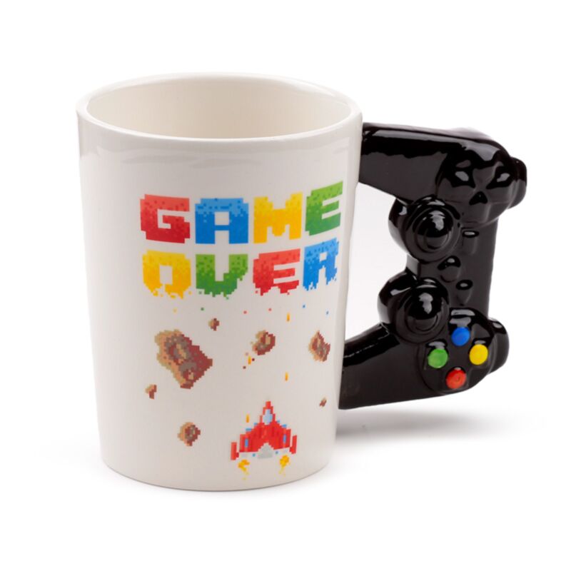 Game Over – Keramikbecher mit geformtem Henkel