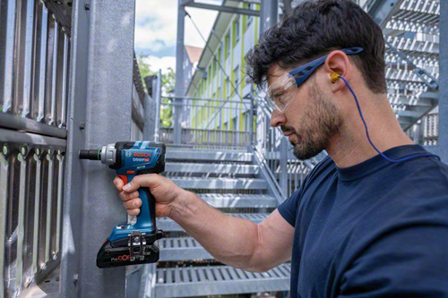 Bosch Blue GDS 18V-330 HC Akku-Schlagschrauber | 330 nm | 2 x 4,0 Ah Akku + Ladegerät | in L-Boxx - 06019l5002