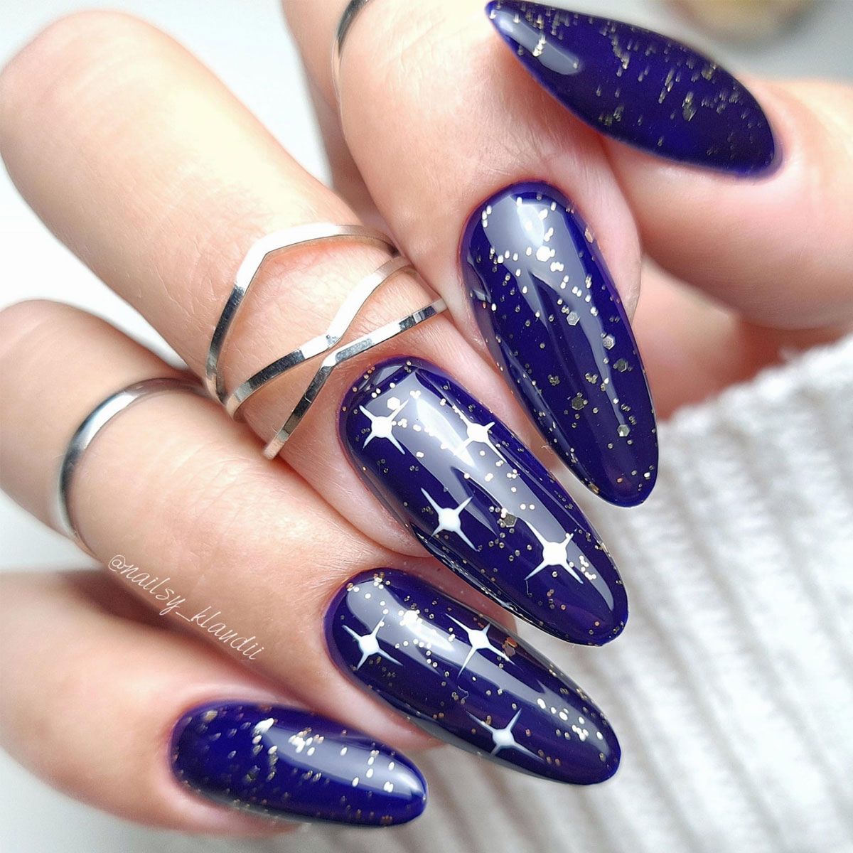 Claresa UV-LED-Gel-Nagellack, 5 ml, Blau 716 Vollbeeren