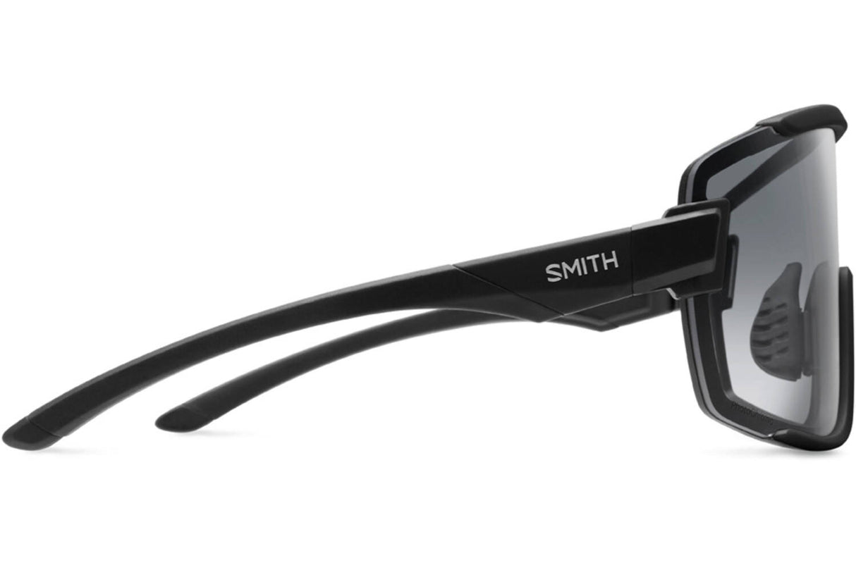 Smith-Brille Wildcat, mattschwarz, Chromapop, photochrom, klar bis grau