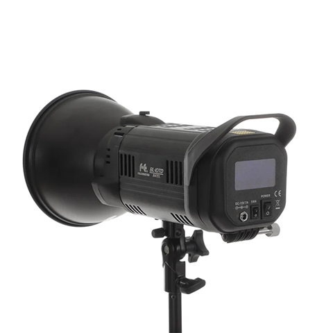 Falcon Eyes Bi-Color LED-Lampe Dimmbar BL-10TD auf Batterie-Demo