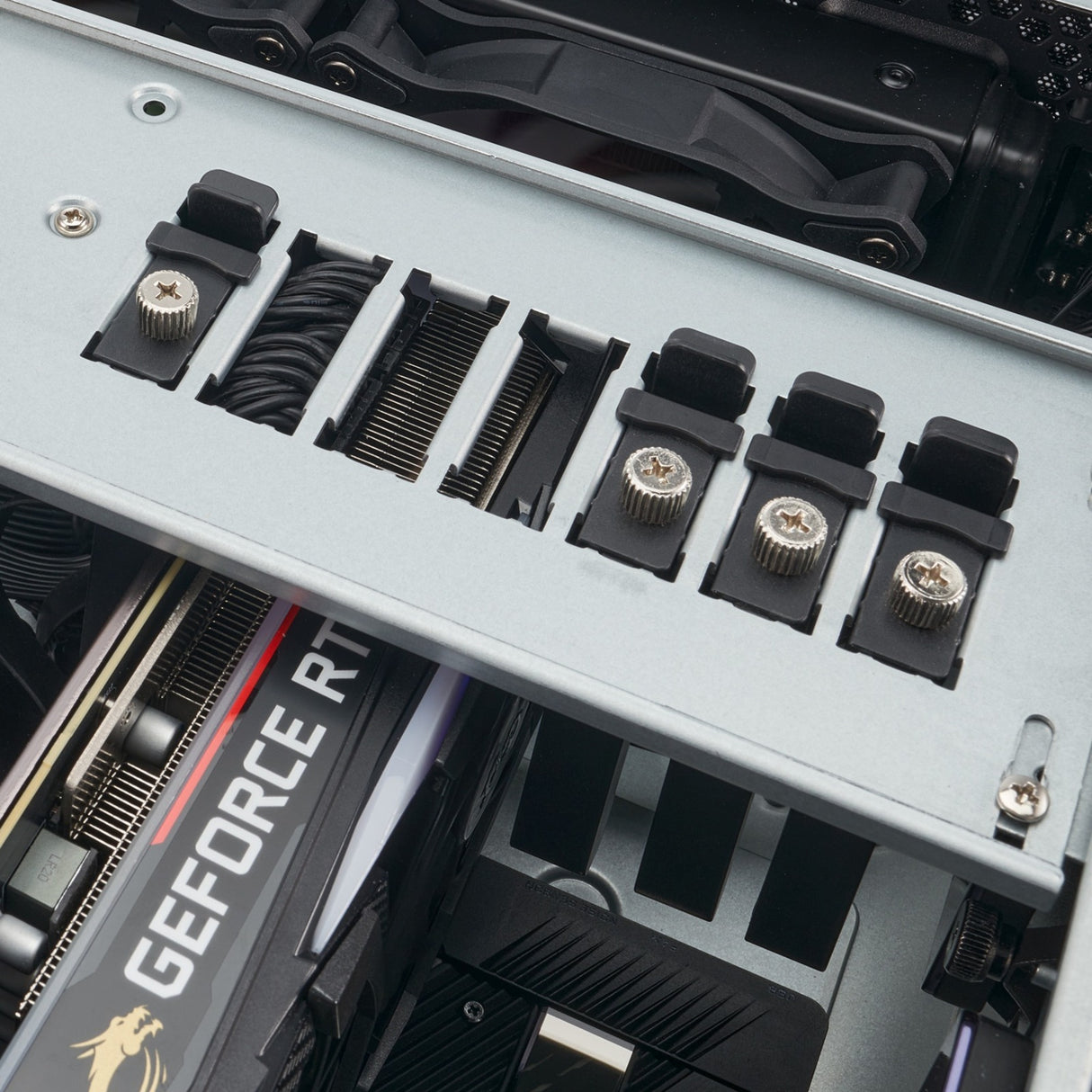 Silverstone RM44 Rackgehäuse (schwarz | 4U | USB Typ-C | 2x 80mm Gehäuselüfter im Lieferumfang enthalten)