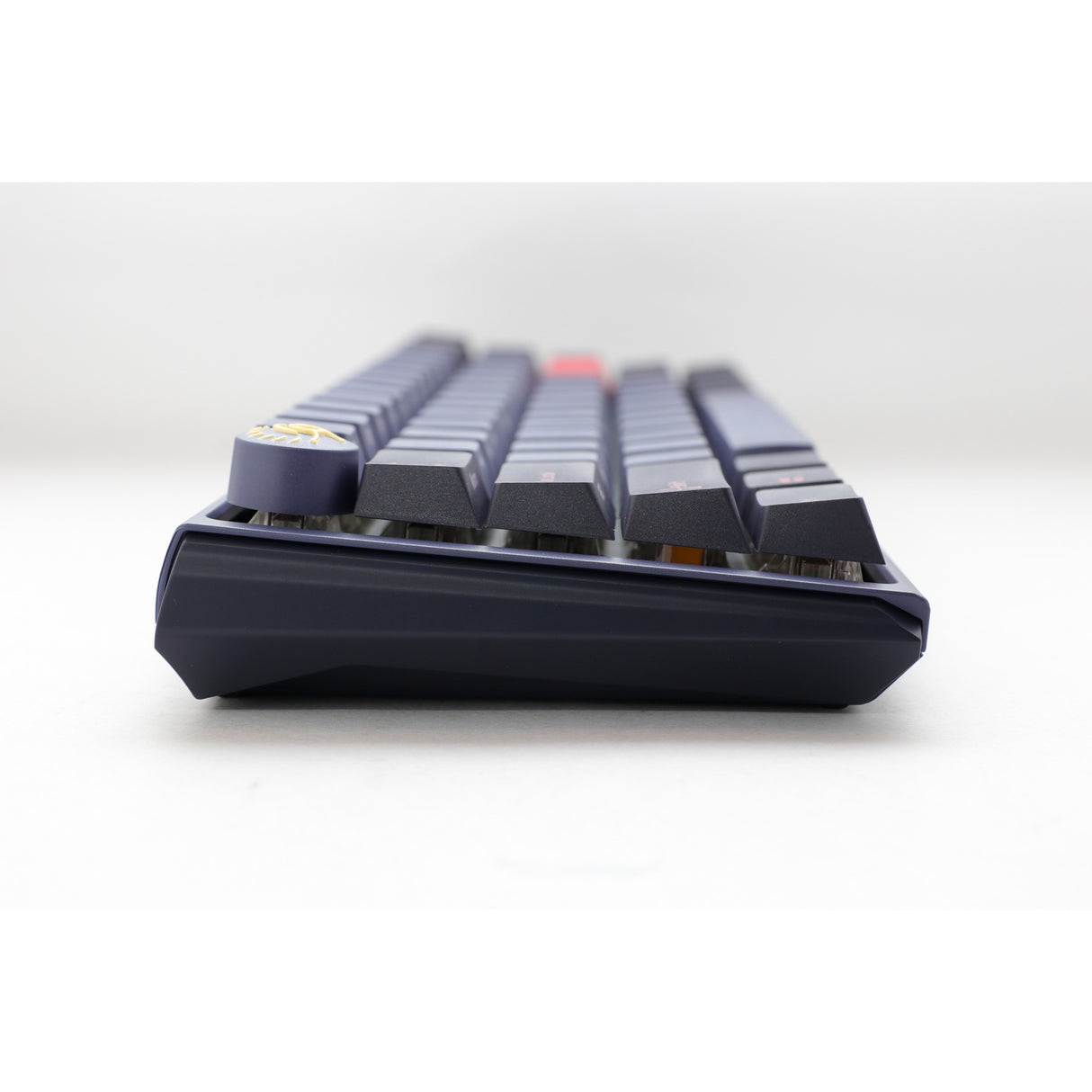 Ducky one 3 cosmic blue sf rgb mechanisch toetsenbord (donkerblauw, us lay-out (qwerty), cherry mx brown, 65%, rgb leds, double-shot pbt, hot-swappable, quack mechanics)