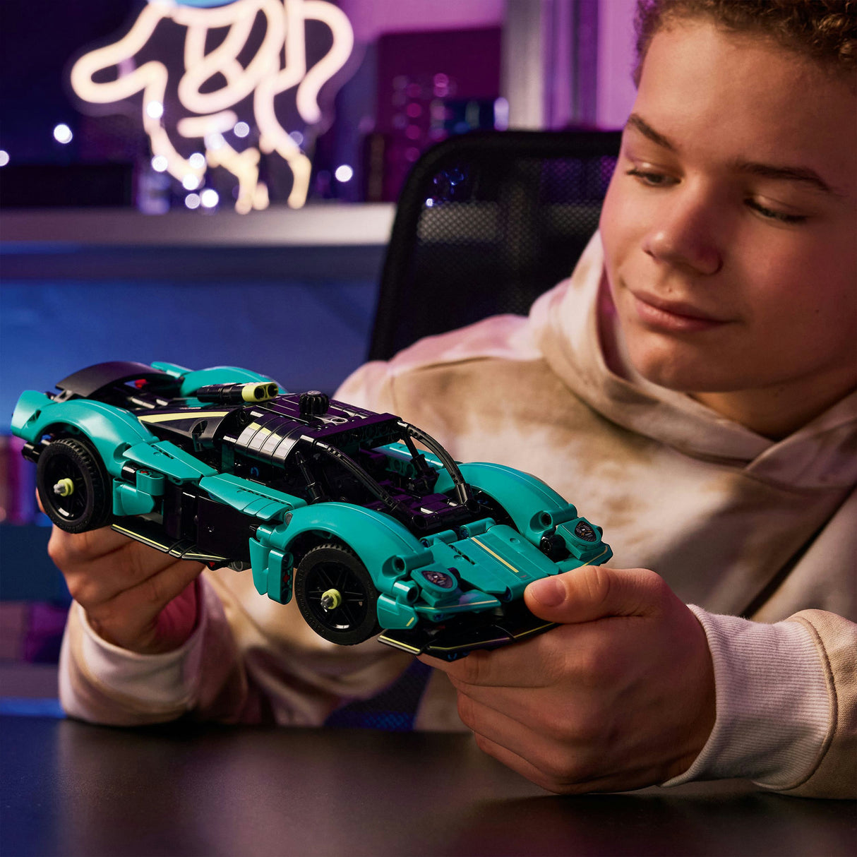 Lego Technic 42208 Aston Martin Walküre