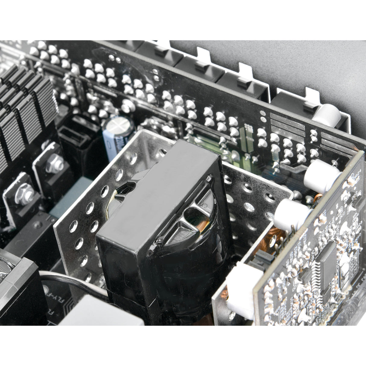 Thermaltake toughpower pt modulaire 850 watt voeding (1x 12v-2x6, 4x pcie)