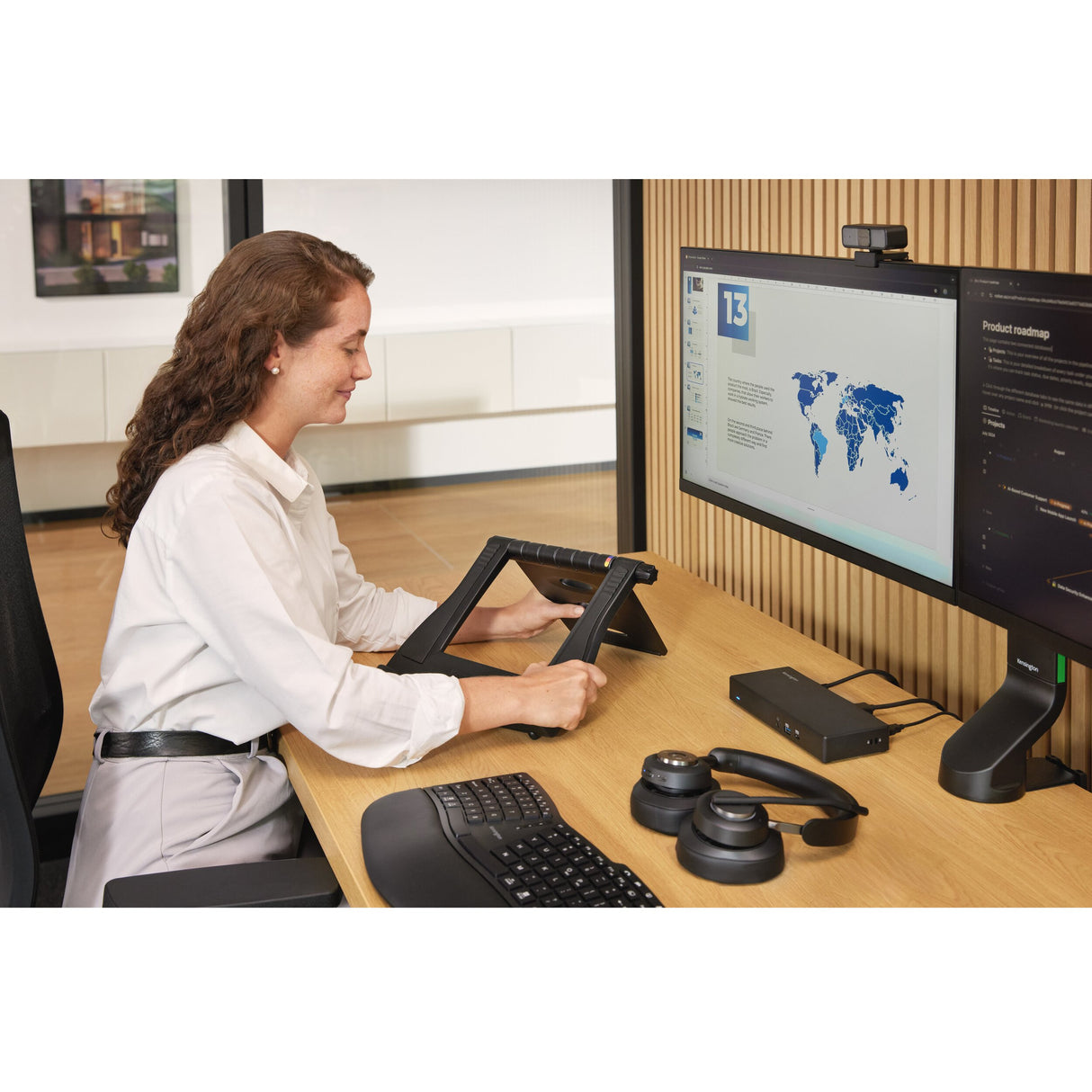 Kensington Pro Fit Ergo KB675 EQ TKL wiederaufladbare Tastatur (schwarz, EU-Layout (QWERTY), Membran, 80 % (TKL), Bluetooth, 2,4 GHz)