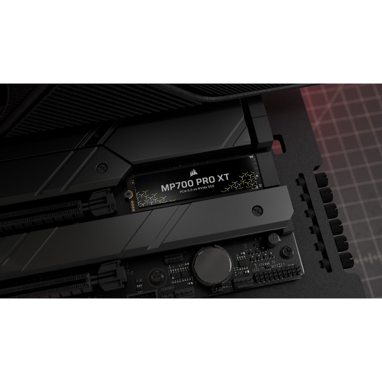Corsair MP700 Pro XT 4 TB SSD (schwarz, PCIe Gen5 x4 NVMe 2.0, M.2 2280, 3D TLC NAND)