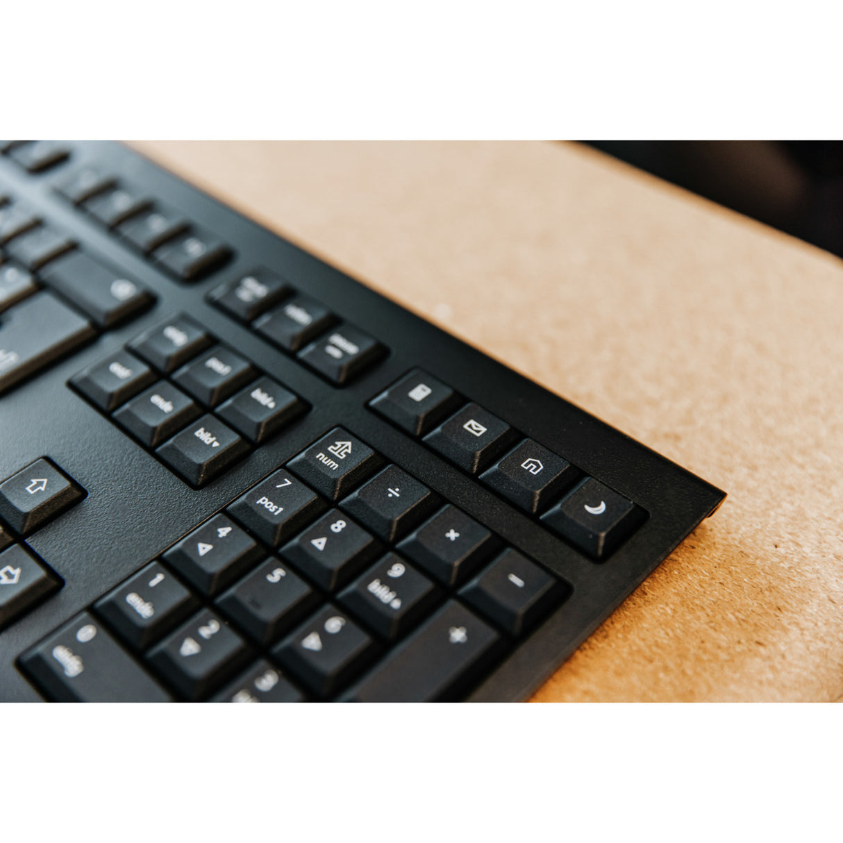 Cherry KW 3000, Tastatur (schwarz, EU-Layout (QWERTY), Rubber Dome, 2,4 GHz)