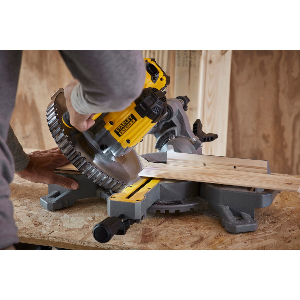 Stanley Fatmax V20 18V 4.0ah 190 mm bekannt