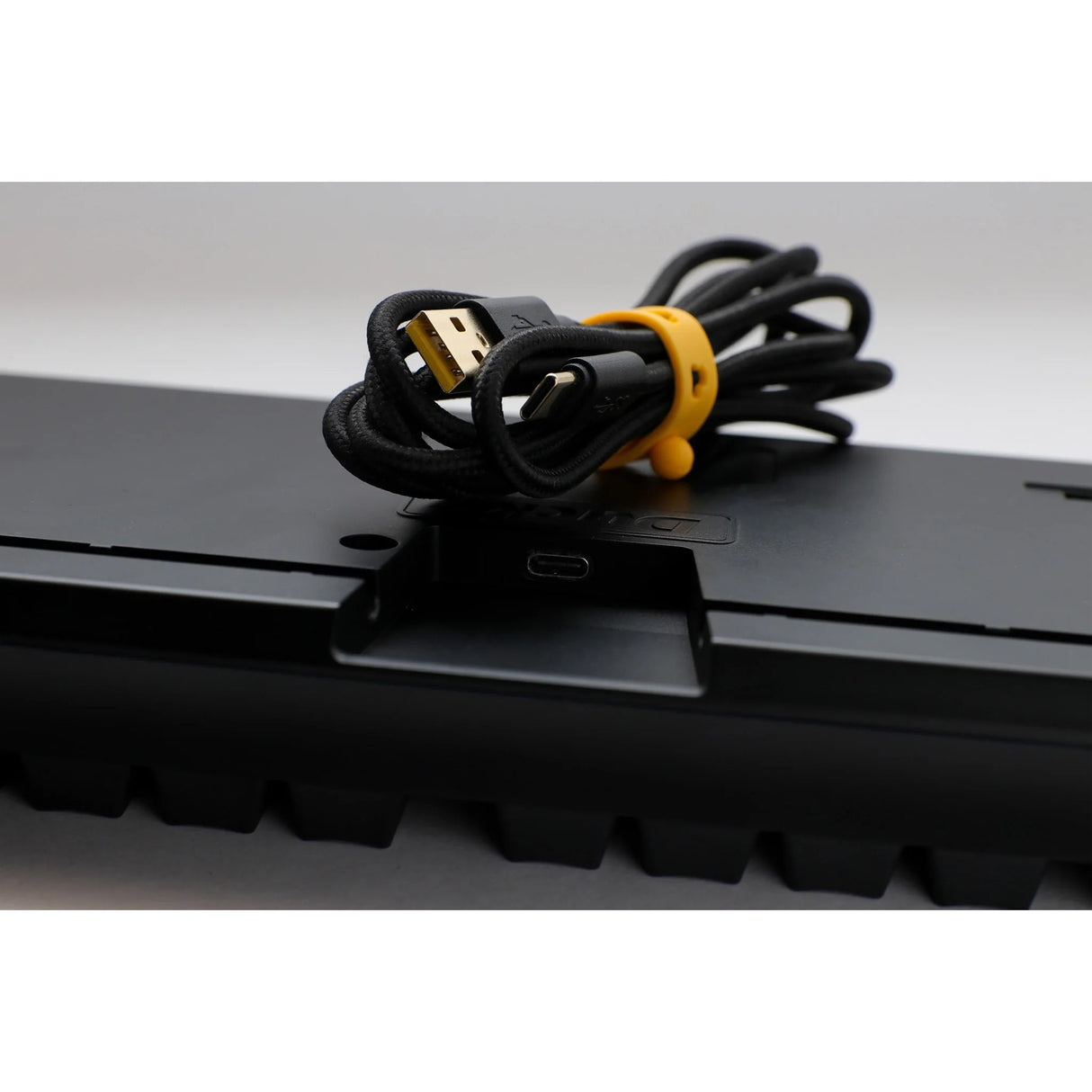Ducky Ducky One 3 Carbon Schwarz