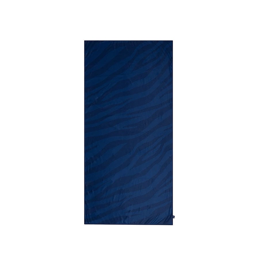 Lebendige Streifen | blaues Mikrofaserhandtuch 135 x 65 cm