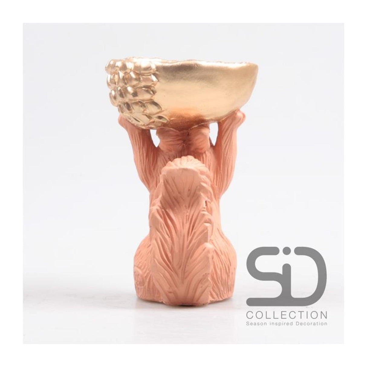 Season inspired decoration eekhoorn met bak 11x9,5x18cm beigerood