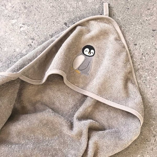Petú Petú Petú Petú Mano Badcape klein mit Hauben Pinguin
