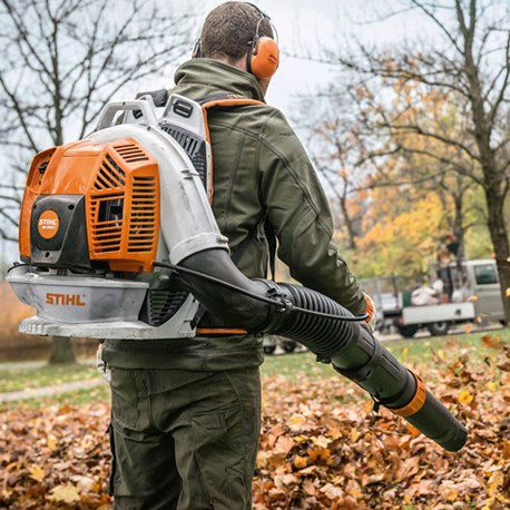 Stihl BR 800 C-E | Leistungsstarker Benzin-Rucksack-Laubbläser – 42830111603