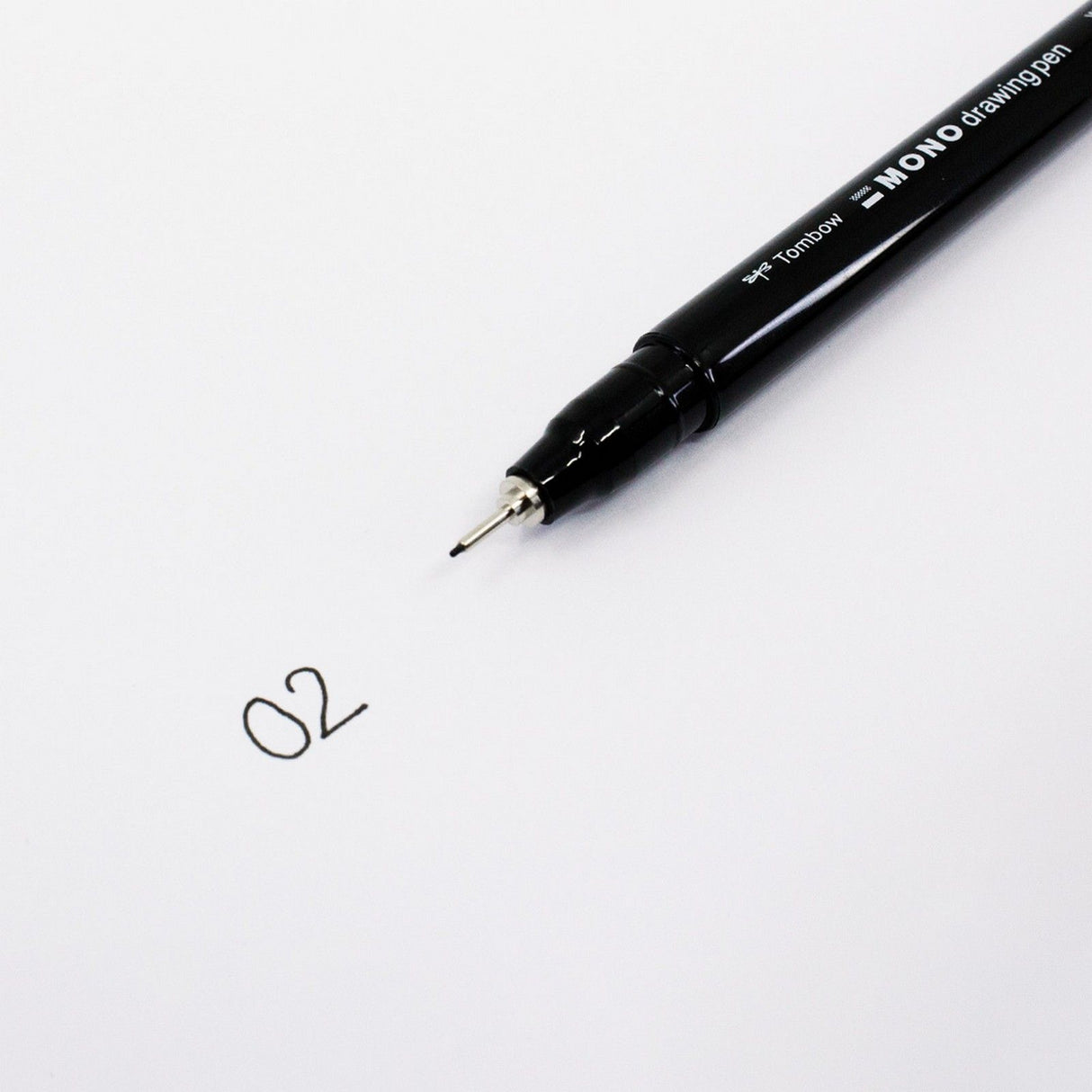 Tombow • Fineliner-Mono-Zeichenstift, Strichstärke 02 (ca. 0,30 mm), schwarz