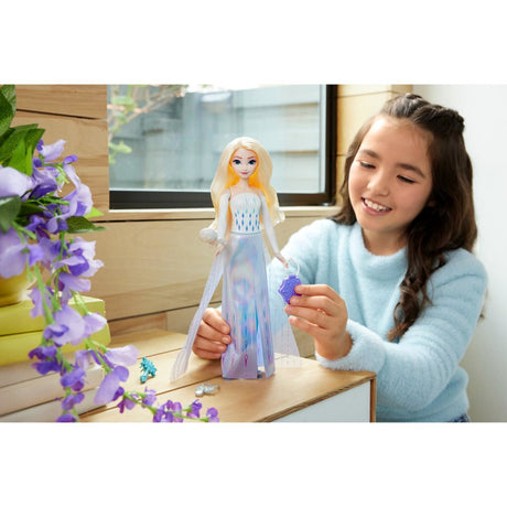 Verwandeln Sie Disney Frozen und entdecken Sie die Elsa-Puppe – eine Modepuppe