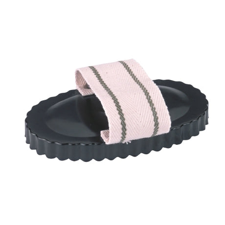 Produkte Striegel oval aus Metall mit Riemen