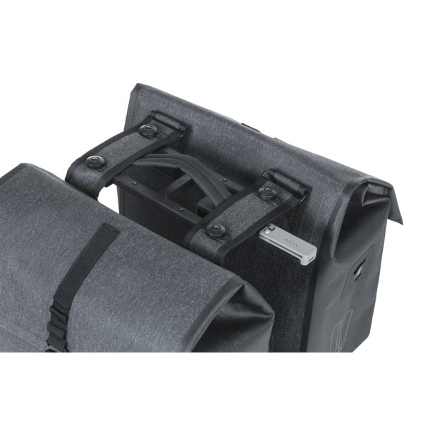 Basil Doppelte Fahrradtasche Urban Dry Mik 50 Liter – Anthrazit