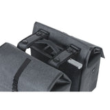 Basil Doppelte Fahrradtasche Urban Dry Mik 50 Liter – Anthrazit