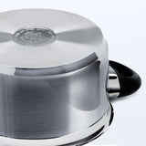 BK Karat+ Kochpfanne 24 cm – 6,2 l – ohne PFAS-freie Antihaftbeschichtung – Induktionskochpfanne – Kochpfanne aus Edelstahl – ofenfestes Spielzeug 160 °C – mit Deckel – Silber
