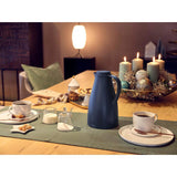 Leifheit harmonische Thermoskanne – 1 Liter – dunkelblau