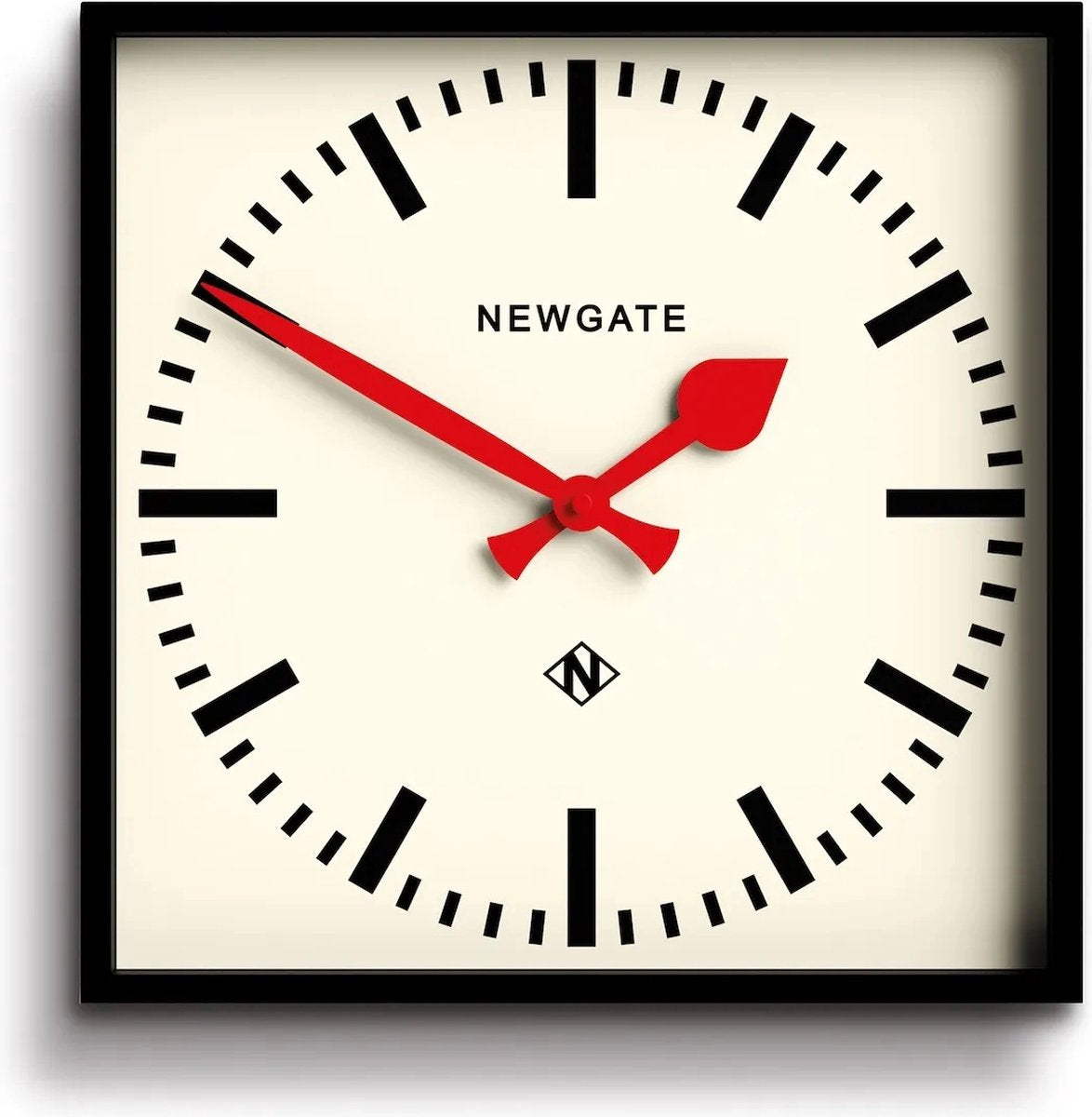 Newgate number five wandklok rood 33cm