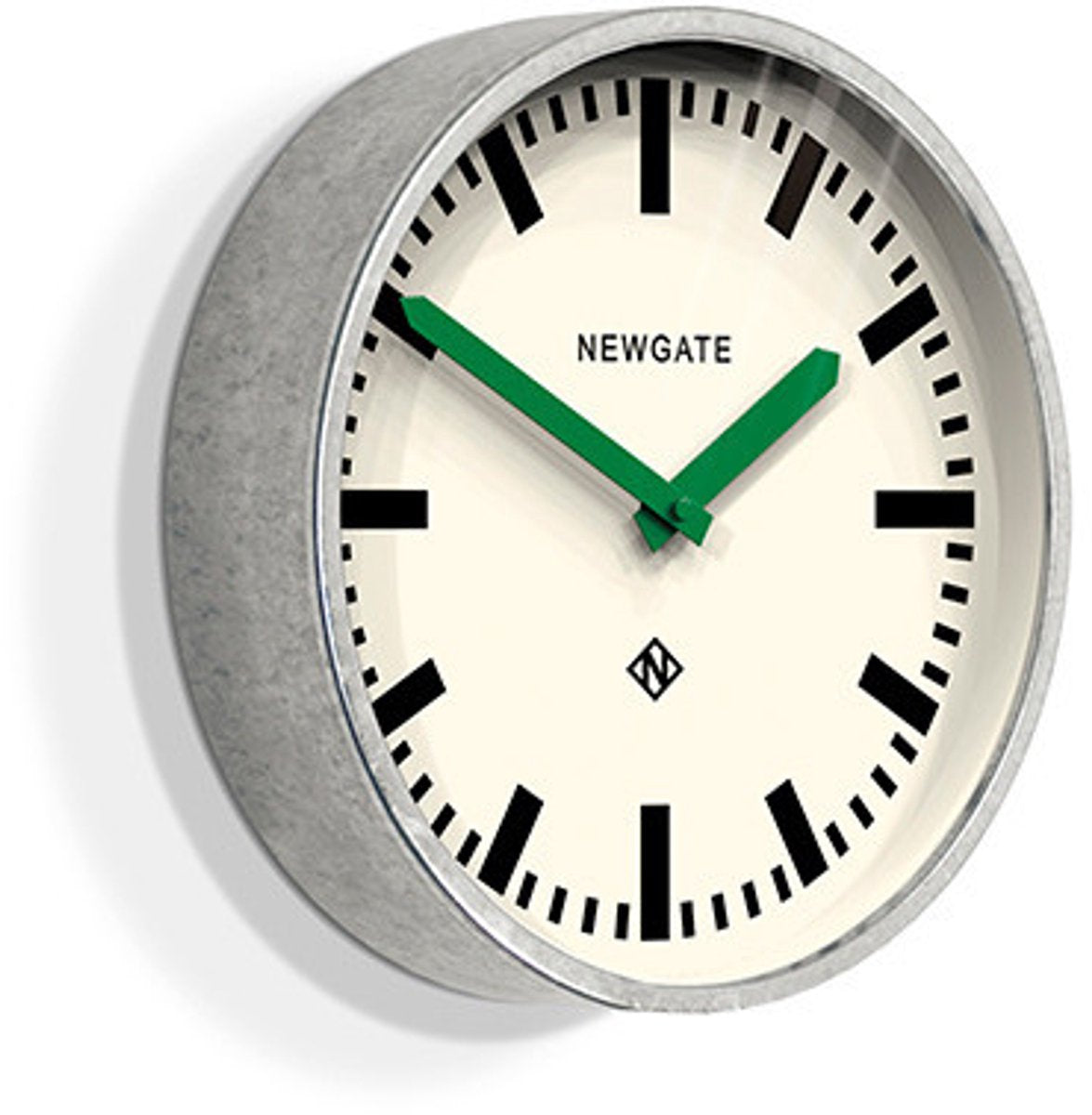 Newgate the luggage wandklok groen