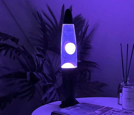 Markenlose Sans-Marque-Lavalampe – mehrfarbige Lava – schwarzer Sockel – LED-Beleuchtung – Stimmungsbeleuchtung für Erwachsene und Kinder – neue Winterkollektion 2023 – 23 W – 35 x 8,5 cm