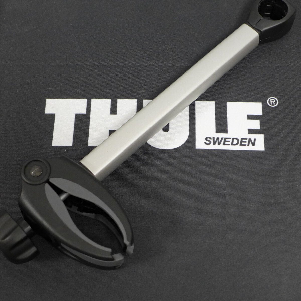 Thule Medium Arm 2008 ohne Verschluss EC G5 2008 Schwarz, Silber