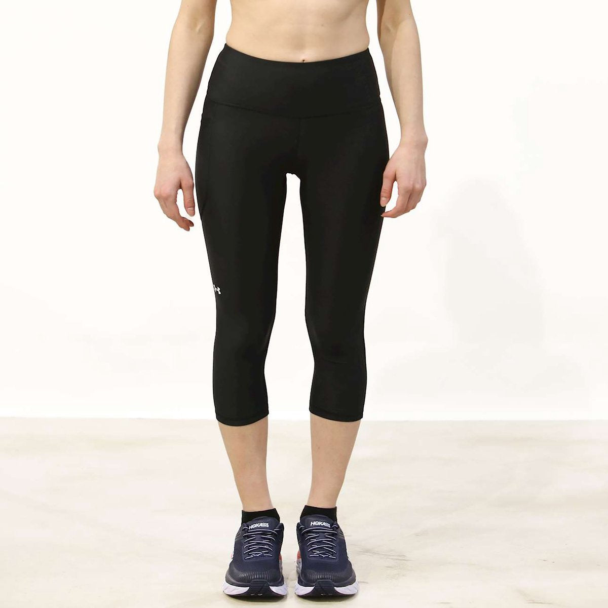 Under Armour Tech Hi Capri-Blk Damen-Sporthose – Schwarz – Weiß
