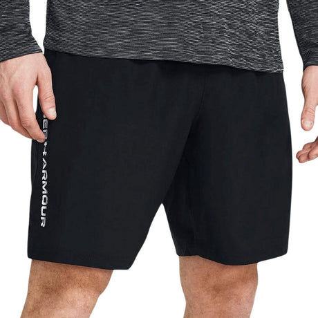 Under Armour Herren-Sporthose „UA Tech Woven Wordmark Short-Blk“ – Schwarz – Weiß