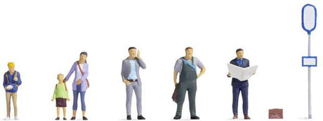 Noch 36246 n An der Bushaltestelle Figuren Fertigmodell
