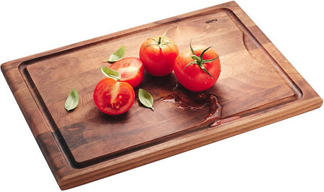 Gefu Enno Schneidebrett mit Saftrille – 37 x 25 cm – europäisches Walnussholz – doppelseitig – antibakteriell