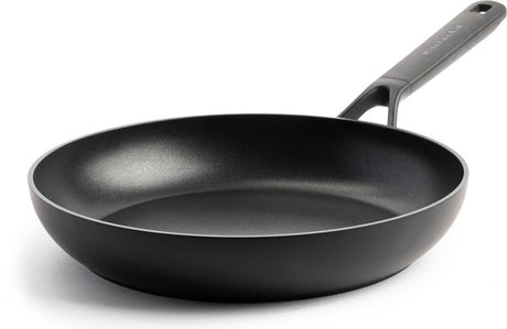 Klassische Bratpfanne aus geschmiedetem Aluminium von Kitchenaid, ø30 cm, Schwarz, Induktion, Antihaftbeschichtung, PFAS-frei